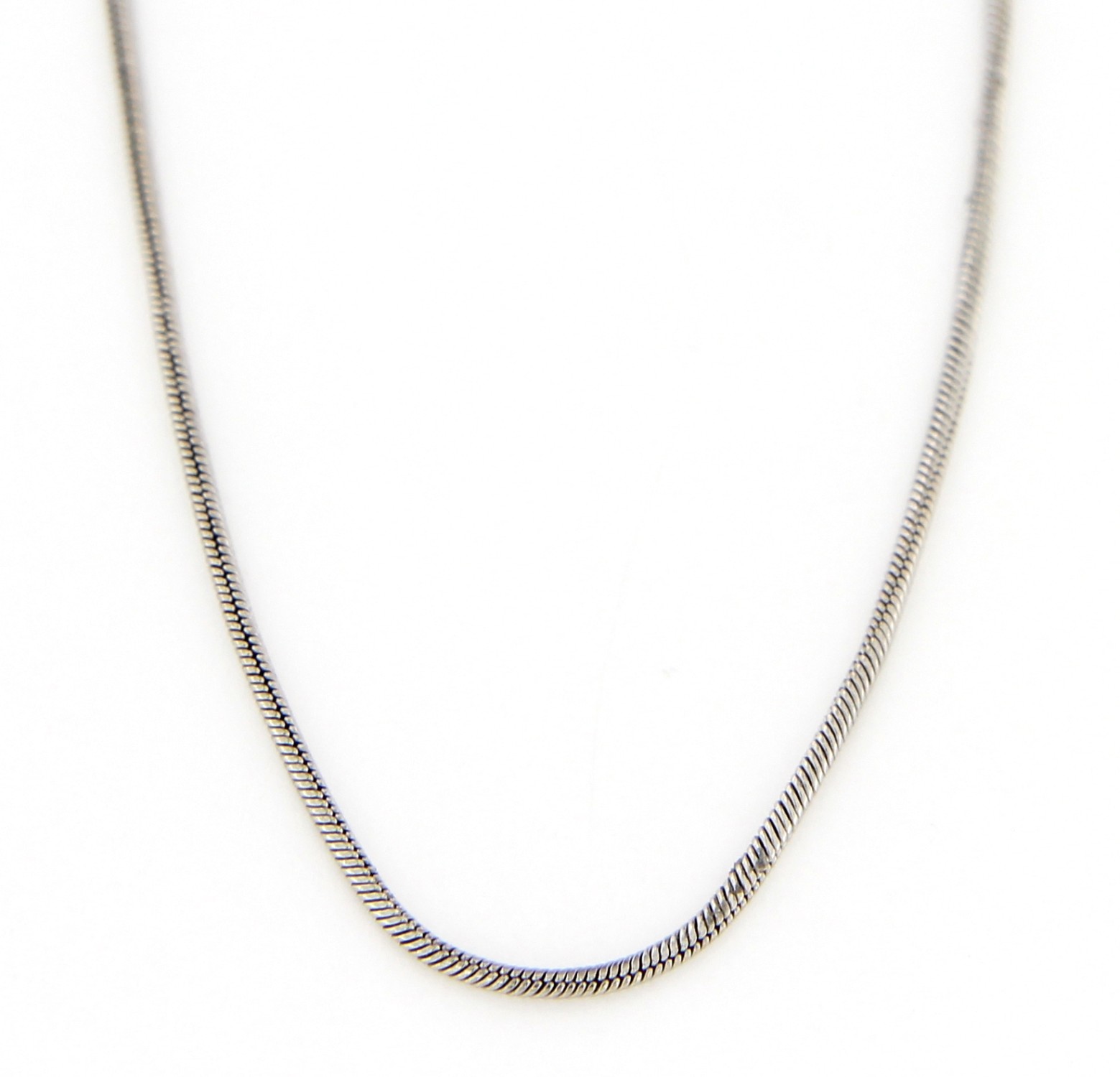 PREVIOUSLY OWNED 14K WHITE GOLD SNAKE CHAIN